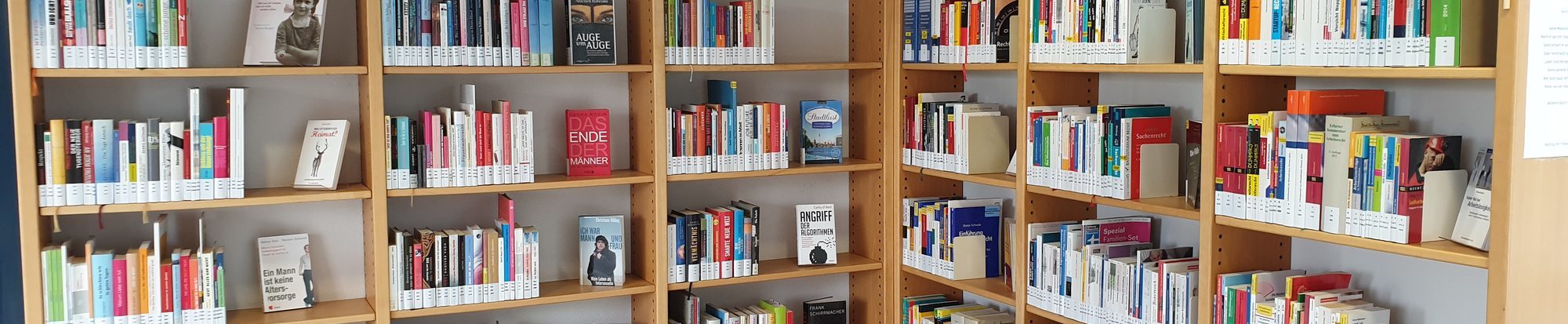 Sachbücher in der Stadtbibliothek Lebenstedt