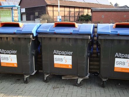 Altpapiercontainer