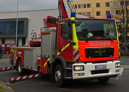 Die Feuerwehr muss im Notfall schnell zum Einsatzort. Dabei ist sie auch auf das umsichtige Verhalten der Verkehrsteilnehmer angewiesen. (Foto: Stadt Salzgitter)