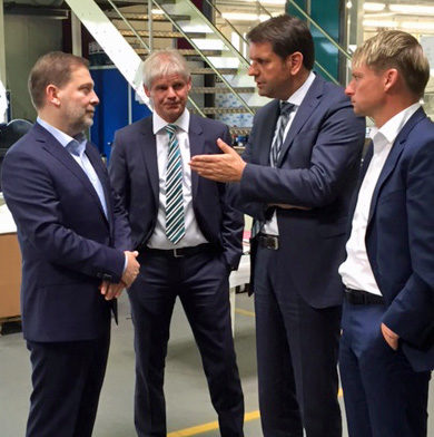 Murat Bozankaya, Geschäftsführer von Sileo, Frank Klingebiel, Olaf Lies und Stefan Klein (von links)
