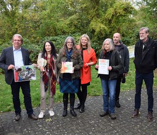 Von links: Dr. Dirk Härdrich, Dr. Roswitha Krum, Beate Vitt, Anna Koch, Birgitta Hos, Andreas Jens und Stephan Hillemann.