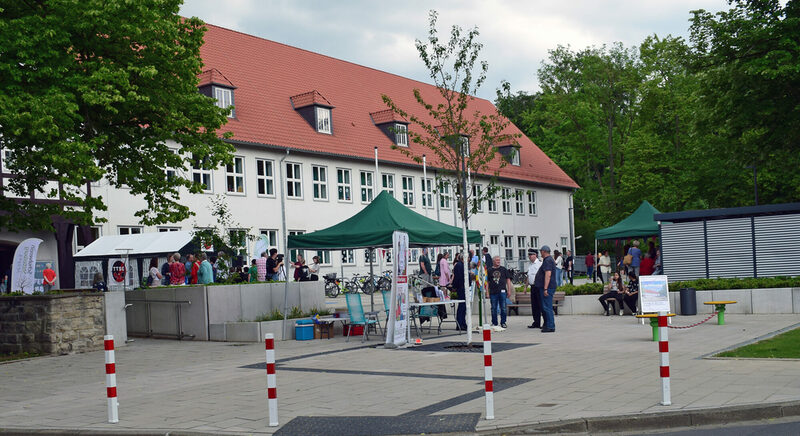 Der neue Vorplatz bereichert Steterburg.