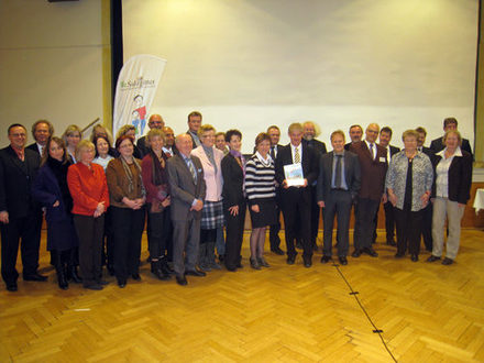 Gruppenbild der Teilnehmer am Leitlinienprozess.